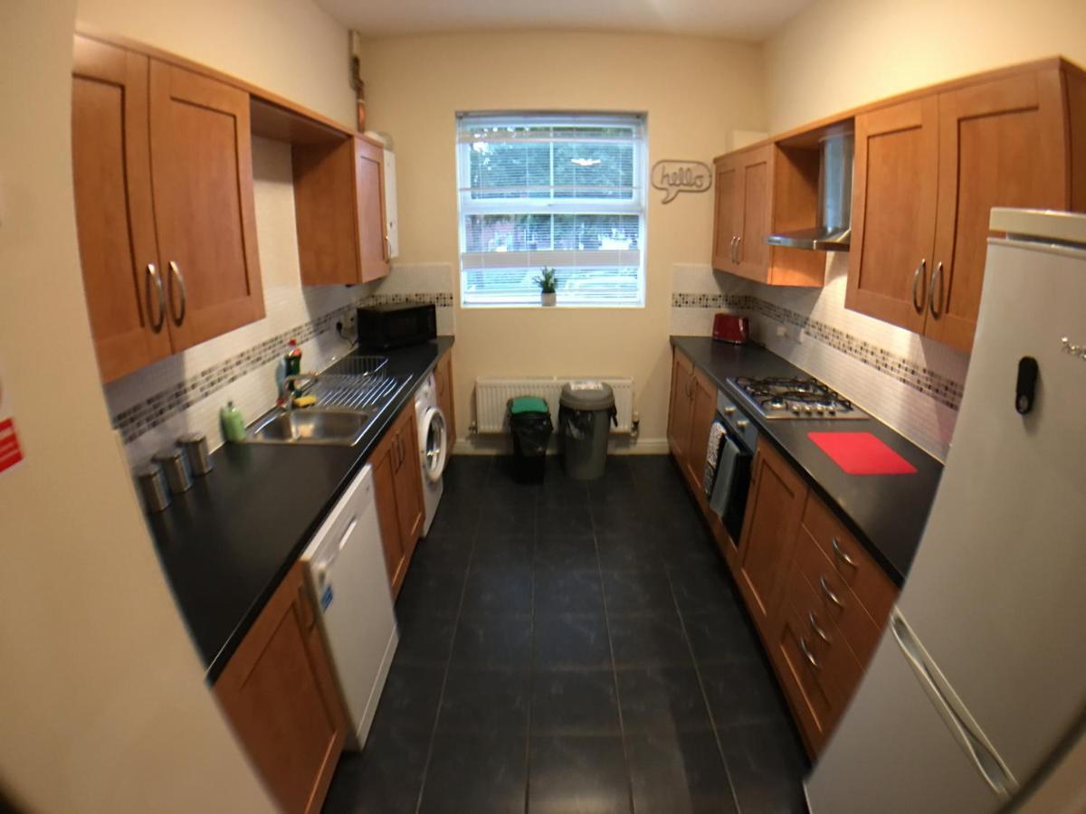 Very Large House, 6 Beds, 4 Bedrooms, 3 Bathrooms, 5 Smart Tv'S & Van Parking Boston Esterno foto